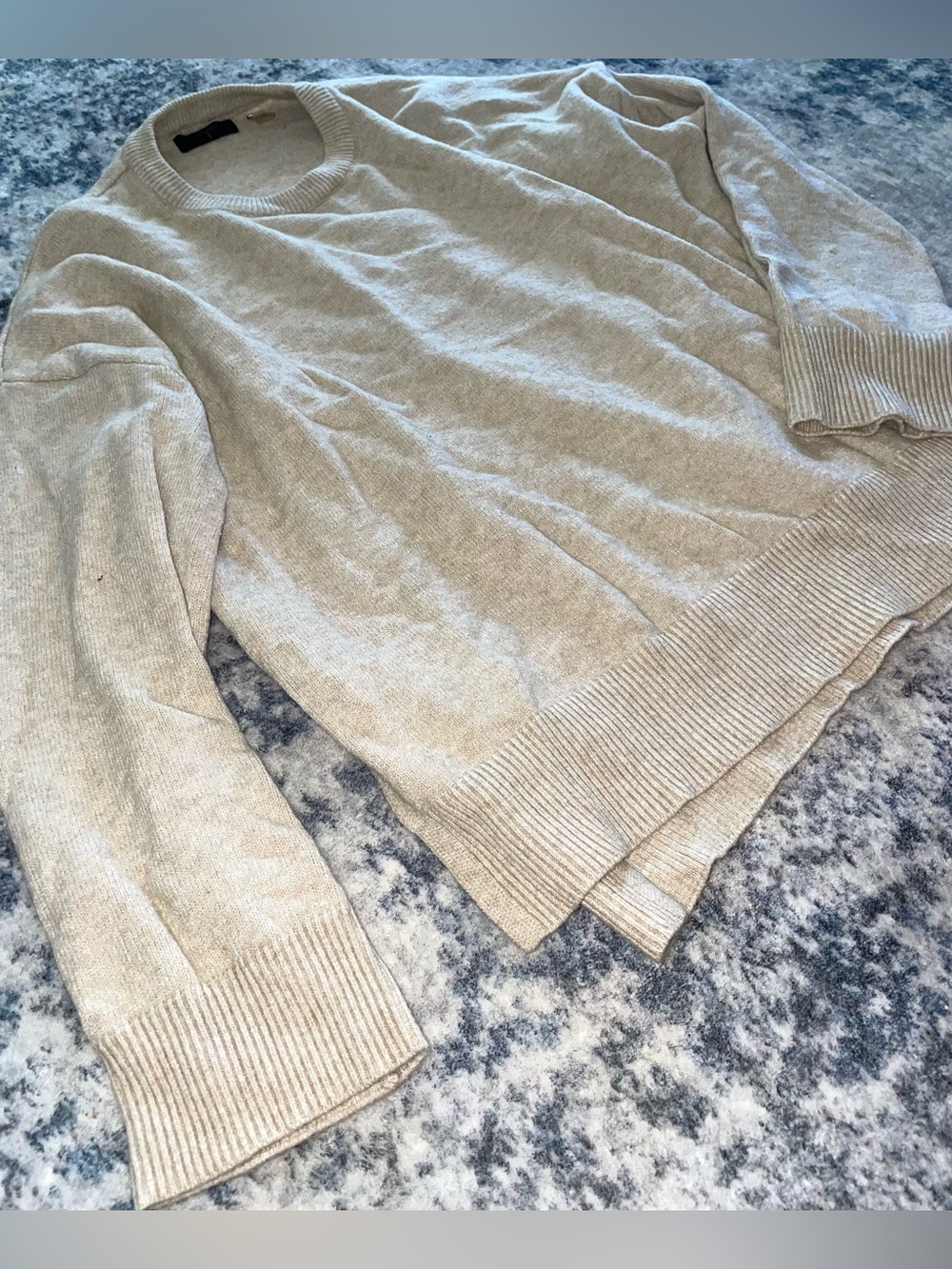 Tahari sweater size large - Picture 3 of 4